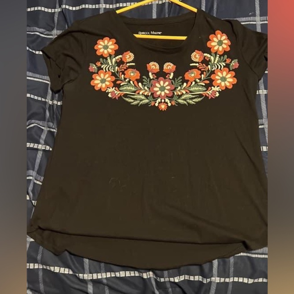 Rebecca Malone Women’s Embroidered Floral Top